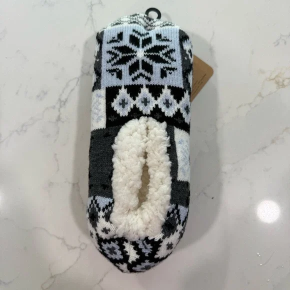 Northeast Outfitters Cozy Cabin Slippers - Aloe Infused - Shoe Size Women’s 5-10 - Picture 4 of 10